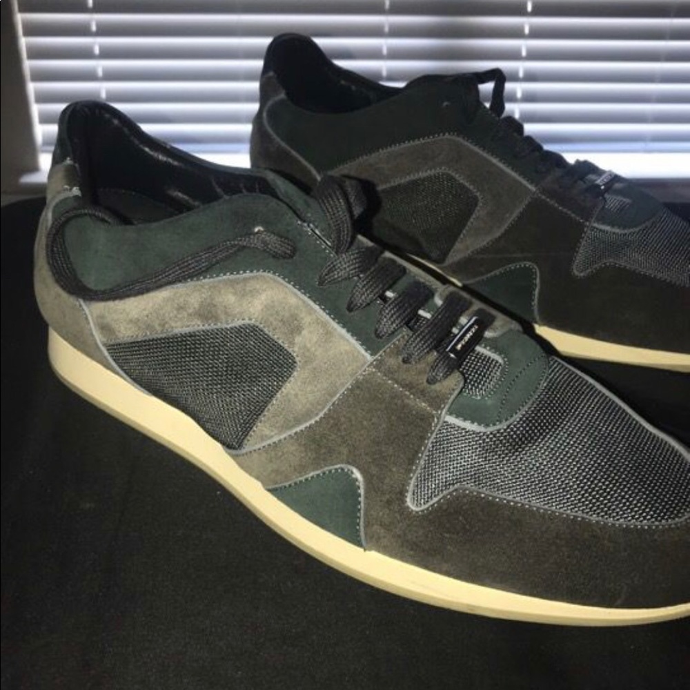Burberry Shoes - Picture 2 of 3